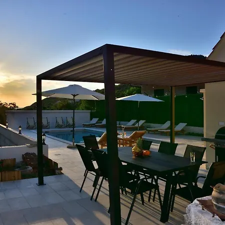 Vila Charming And Authentic Stone Stanic