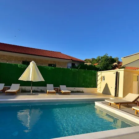 Charming And Authentic Stone Stanic * Zagvozd