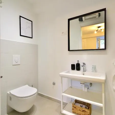 Charming And Authentic Stone Stanic Vila *