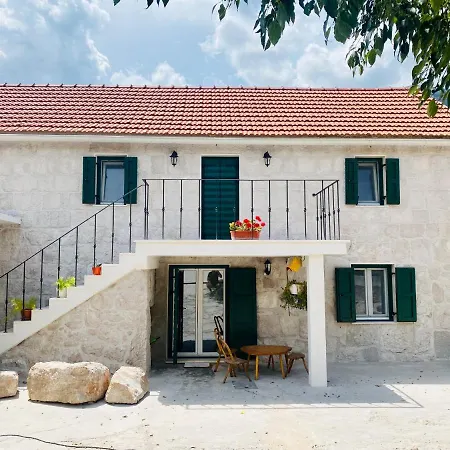 Charming And Authentic Stone Stanic * Zagvozd