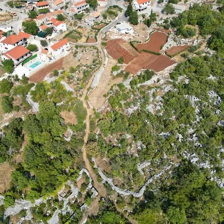 Vila Charming And Authentic Stone Stanic *