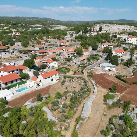 Charming And Authentic Stone Stanic Vila