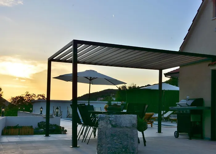 Charming And Authentic Stone Stanic Zagvozd