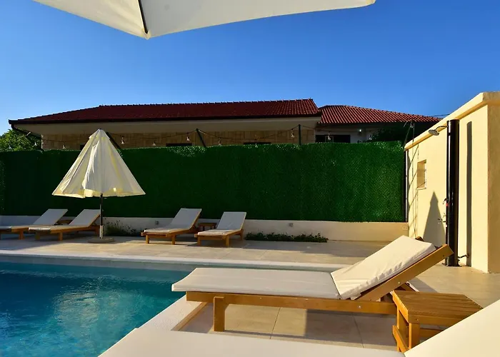 Charming And Authentic Stone Stanic Zagvozd