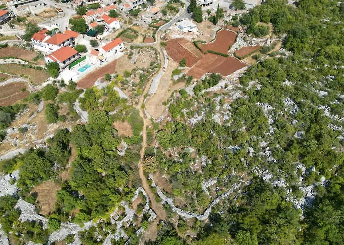 Villa Charming And Authentic Stone Stanic *