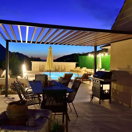 Charming And Authentic Stone Stanic Villa Zagvozd