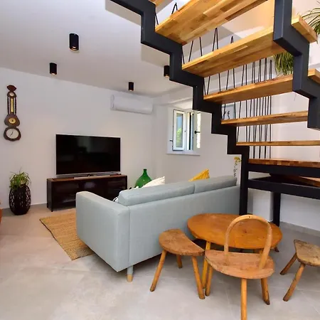 Charming And Authentic Stone Stanic Zagvozd