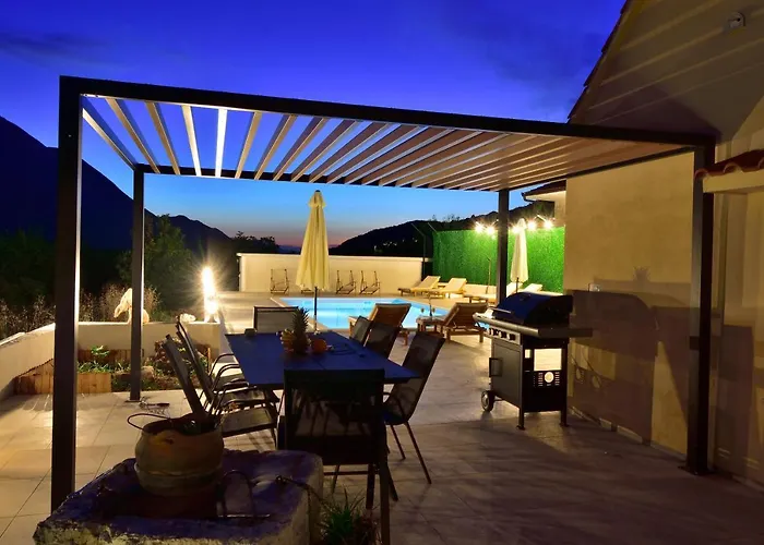 Charming And Authentic Stone Stanic Villa Zagvozd