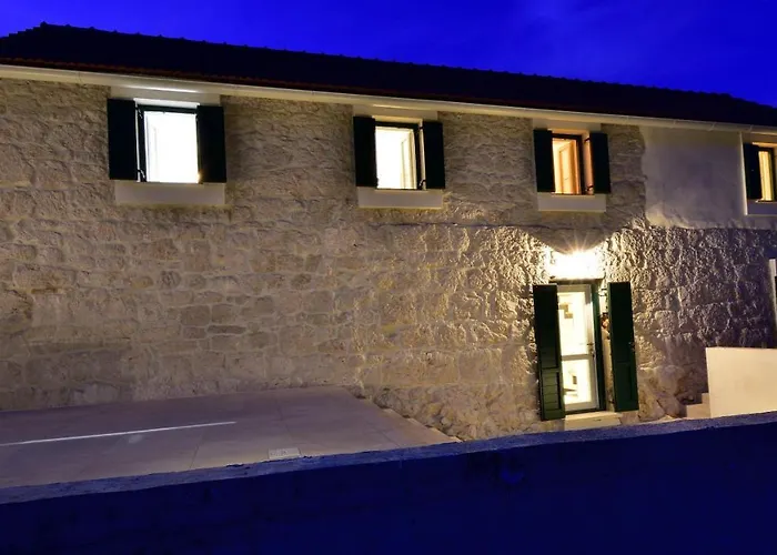 Villa Charming And Authentic Stone Stanic *
