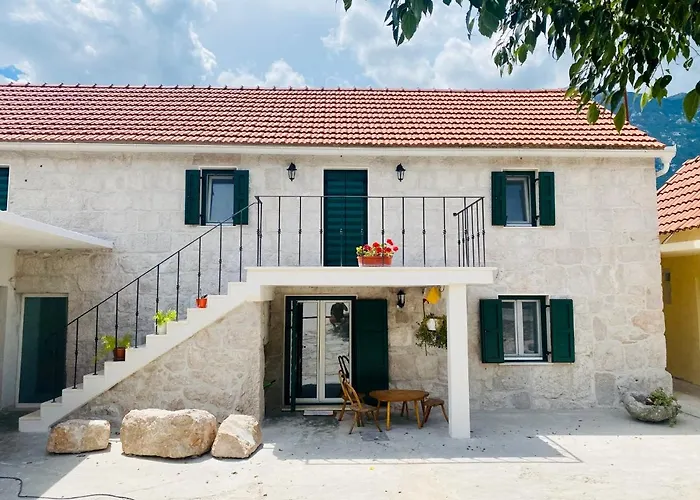 Charming And Authentic Stone Stanic * Zagvozd